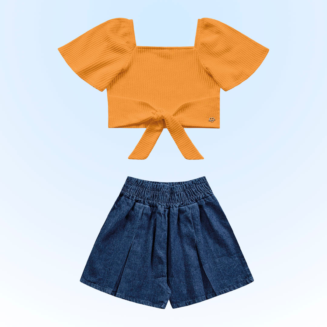 Conjunto Feminino Infantil Blusa em Malha Candy e Short Clochard em Jeans
