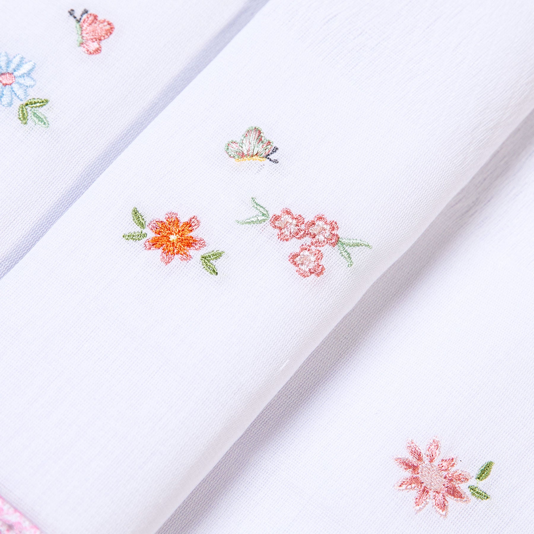 Paninho de boca bordados papi 40cm x 40cm contém 03 un floralzinho