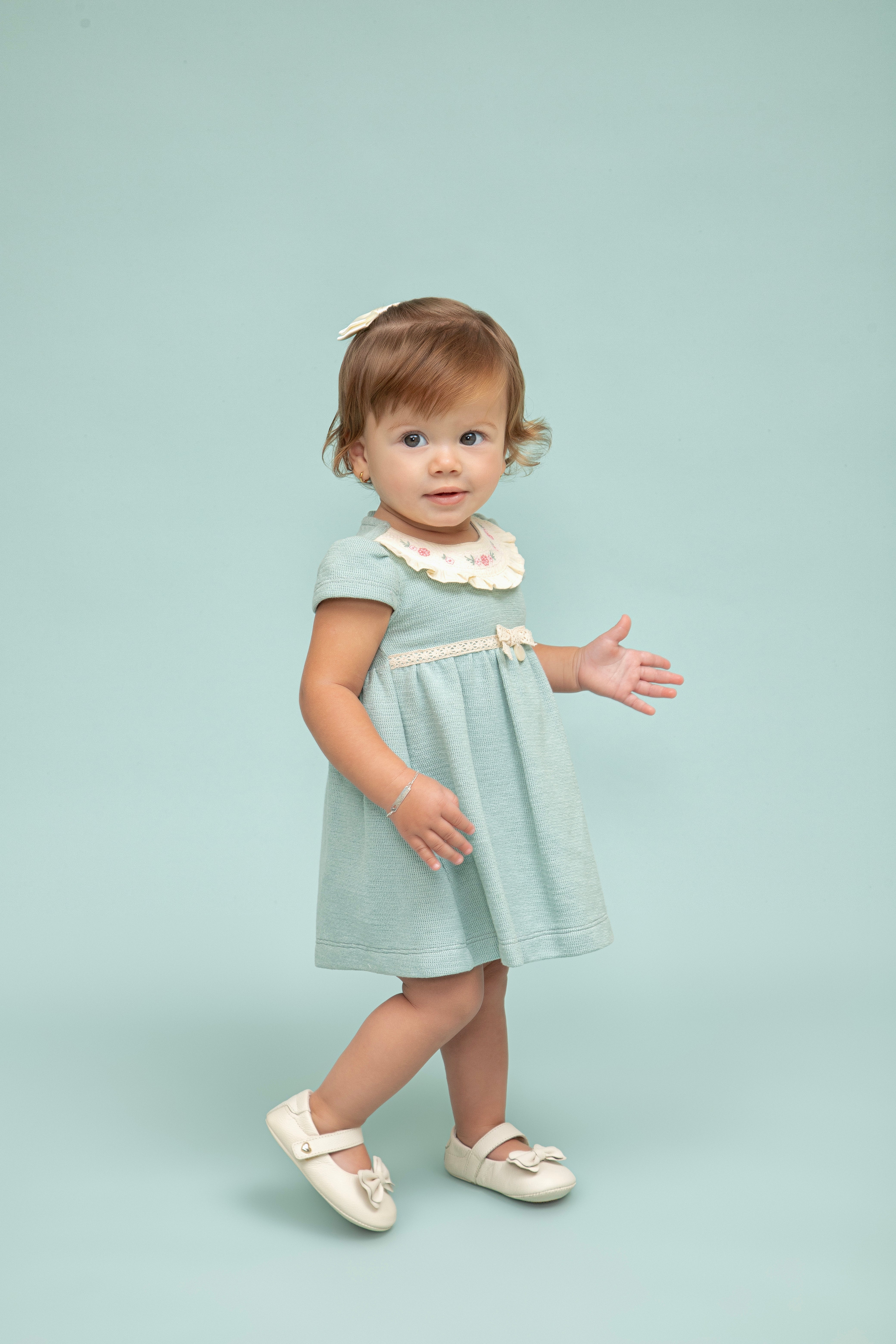 Vestido Bebê em Malha Tricô com Bordados
