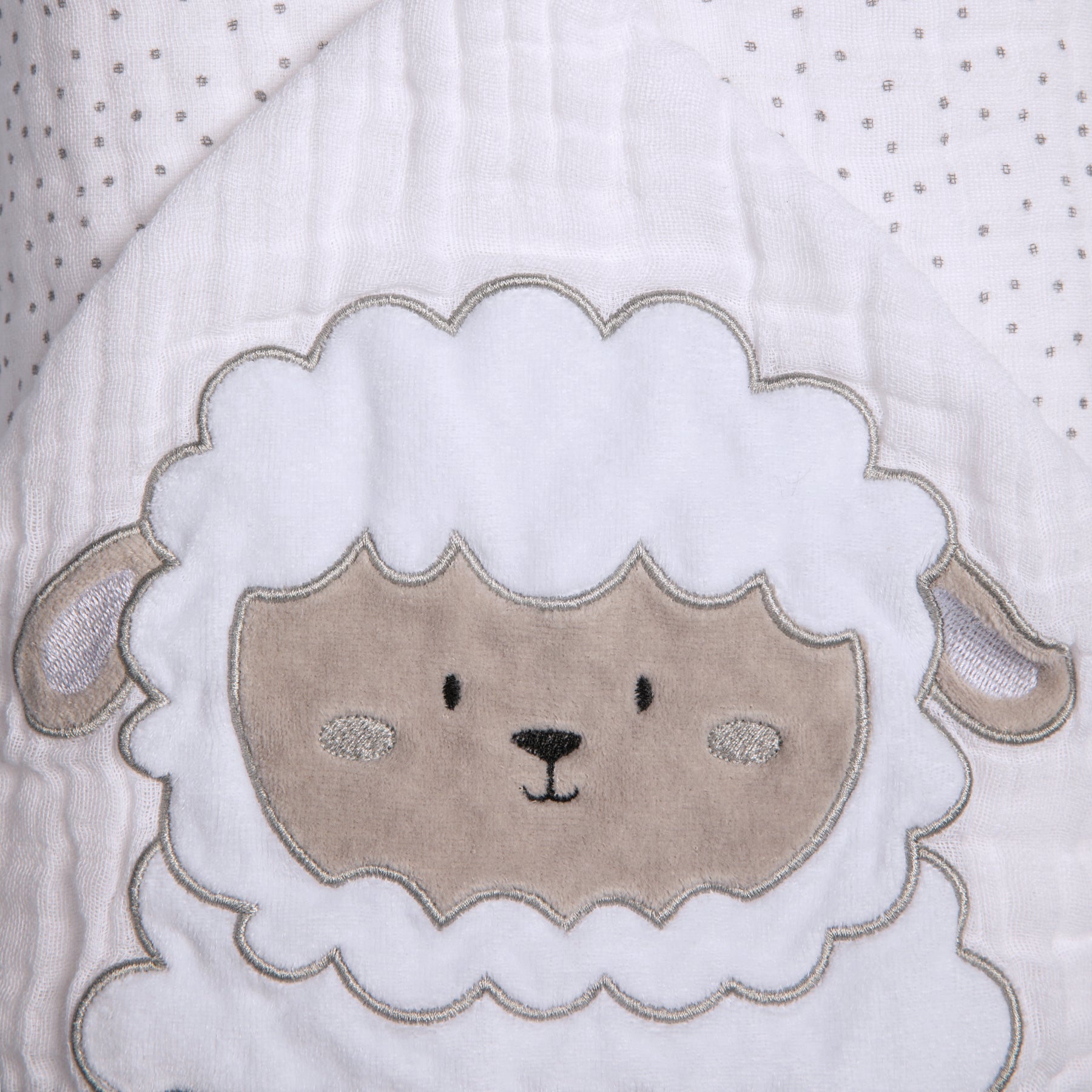 Toalha de Banho Soft Friends com Capuz Ovelha Gil - Conforto Exclusivo para Seu Bebê