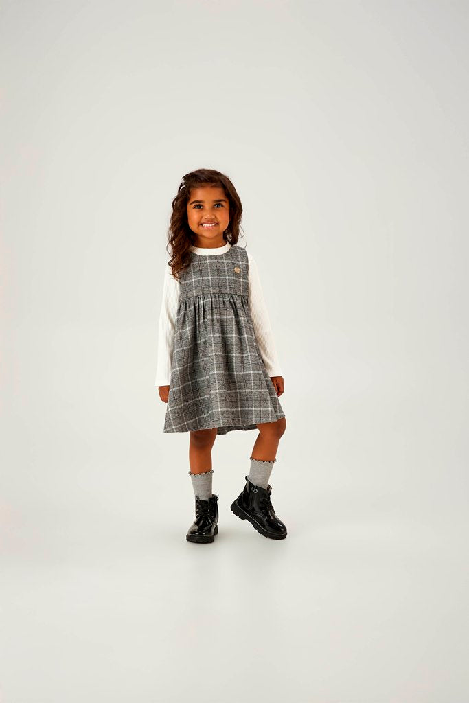 Conjunto Feminino Infantil Xadrez – Charme Clássico e Conforto para Meninas