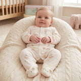 Macacão Longo de Bebê Branco com Estampa Pastel para Conforto Diário