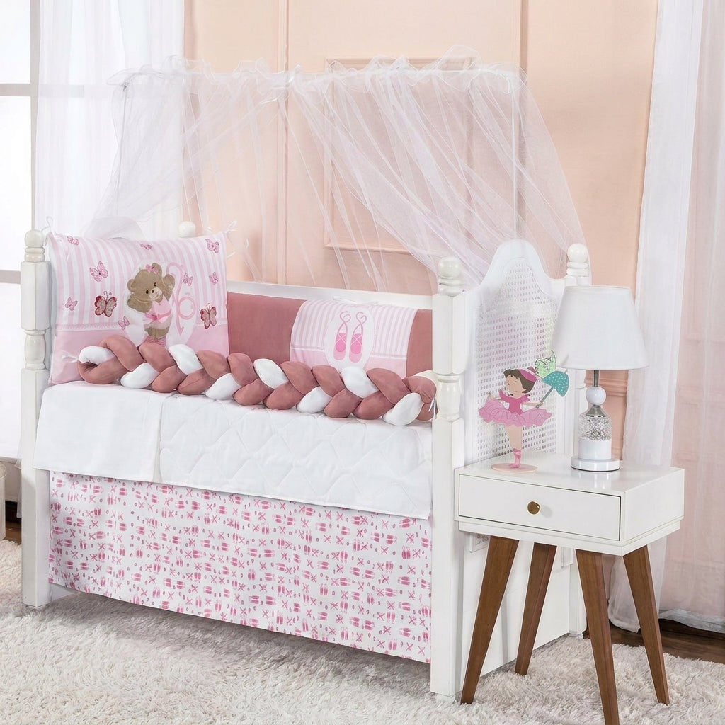 Kit Berço Trança Rosa e Branco Ursinha com Aconchego e Elegância