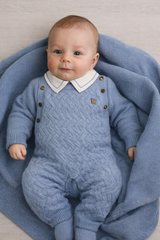 Saída Maternidade em Tricot Noruega – O Toque Clássico de Amor e Conforto