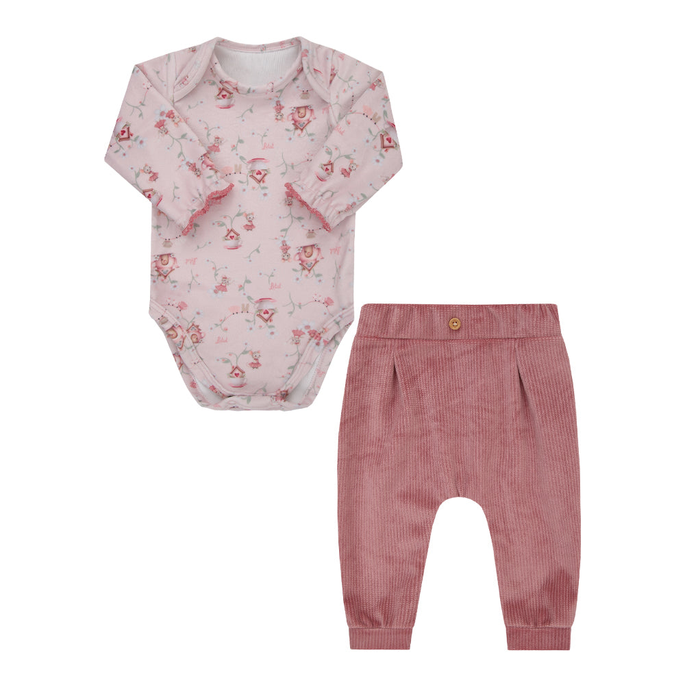 Conjunto de Bebê Rosa com Estampa Delicada e Calça Texturizada