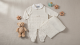 Saída Maternidade Noruega – Tricot Macio e Elegante para a Chegada Especial