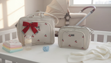 Kit Bolsa Menina Maternidade com 2 Peças – Organização e Estilo para Mamães
