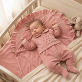 Kit Saida Maternidade de Bebê Rosa com Bordado Floral e Manta Elegante